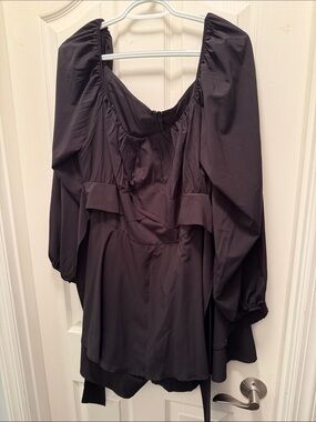 Black Women's Long Sleeve Square Neck Top